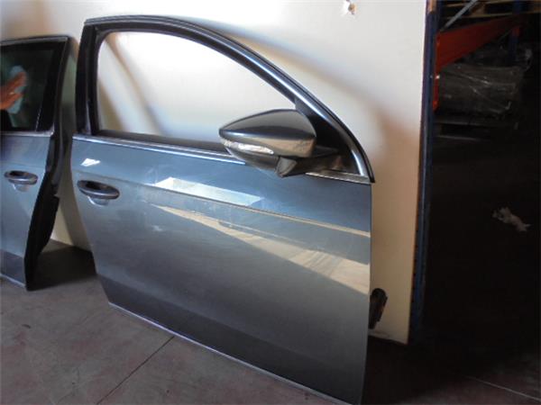 35319 – PUERTA DEL. DCHA. – Volkswagen - Imagen 2