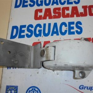 7126 – BISAGRA SUP. PUERTA TRA. IZDA. – Renault