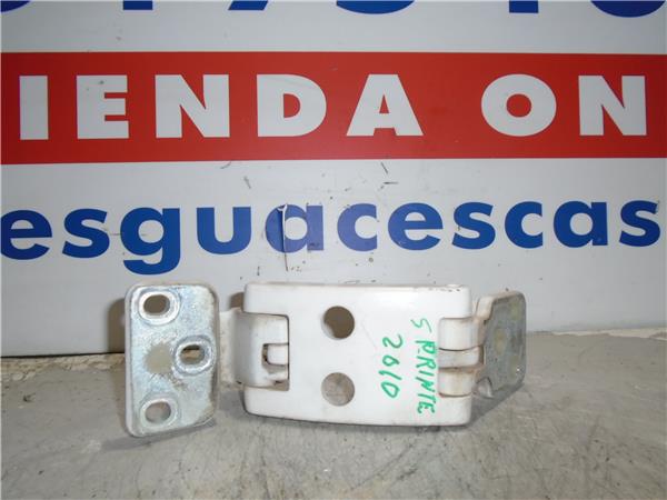 37717 – BISAGRA SUP. PUERTA TRA. DCHA. – Mercedes-Benz