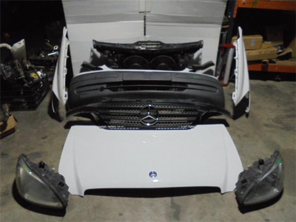 32294 – FRENTE COMPLETO – Mercedes-Benz